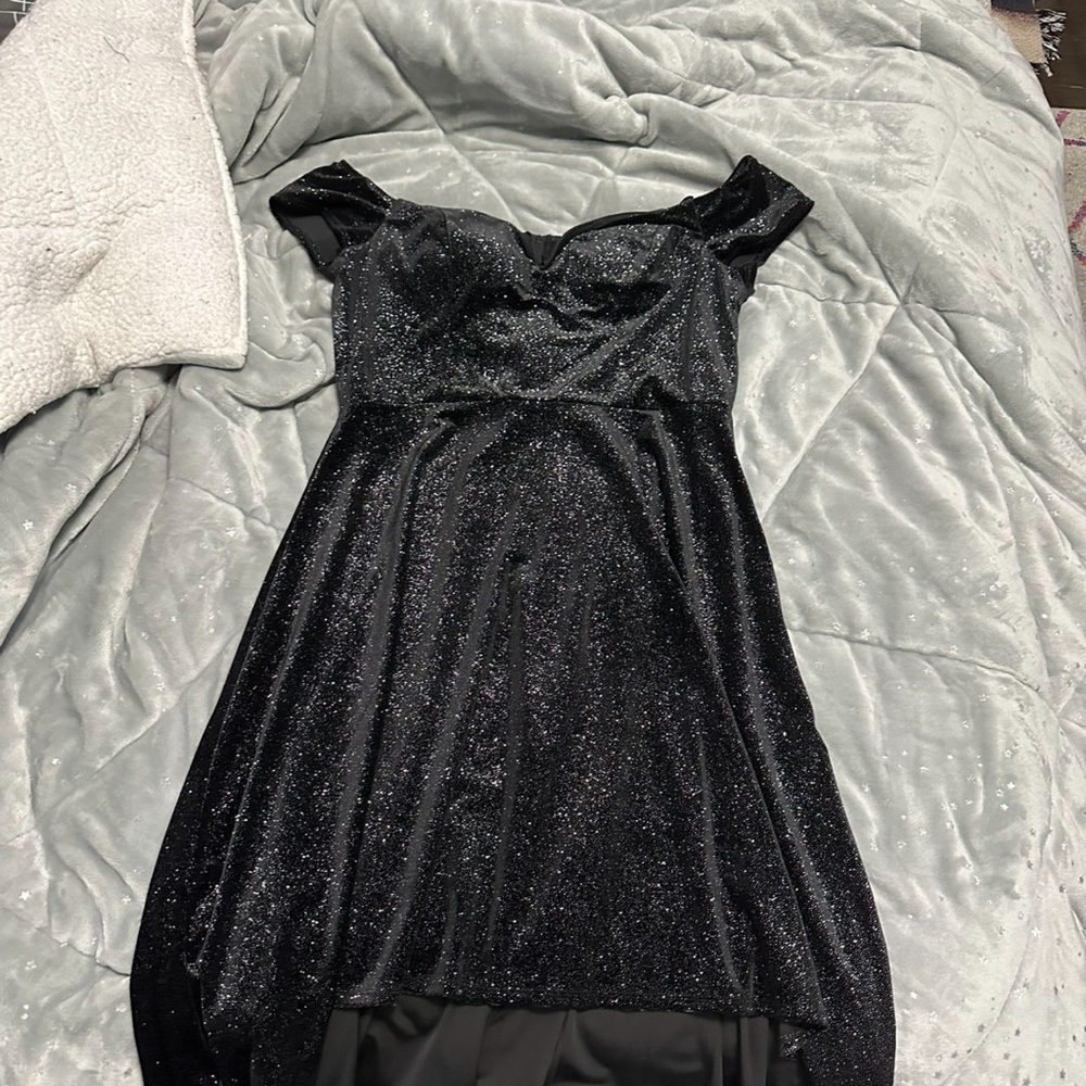 Premier Amour Classic Black Apparel